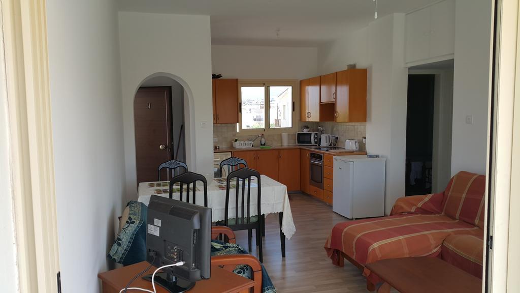 Dalia 5 Apartment Paphos Esterno foto